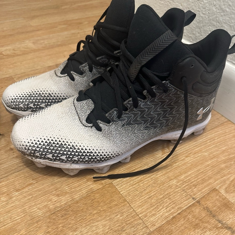 Under Armour Black and White Athletic Shoes